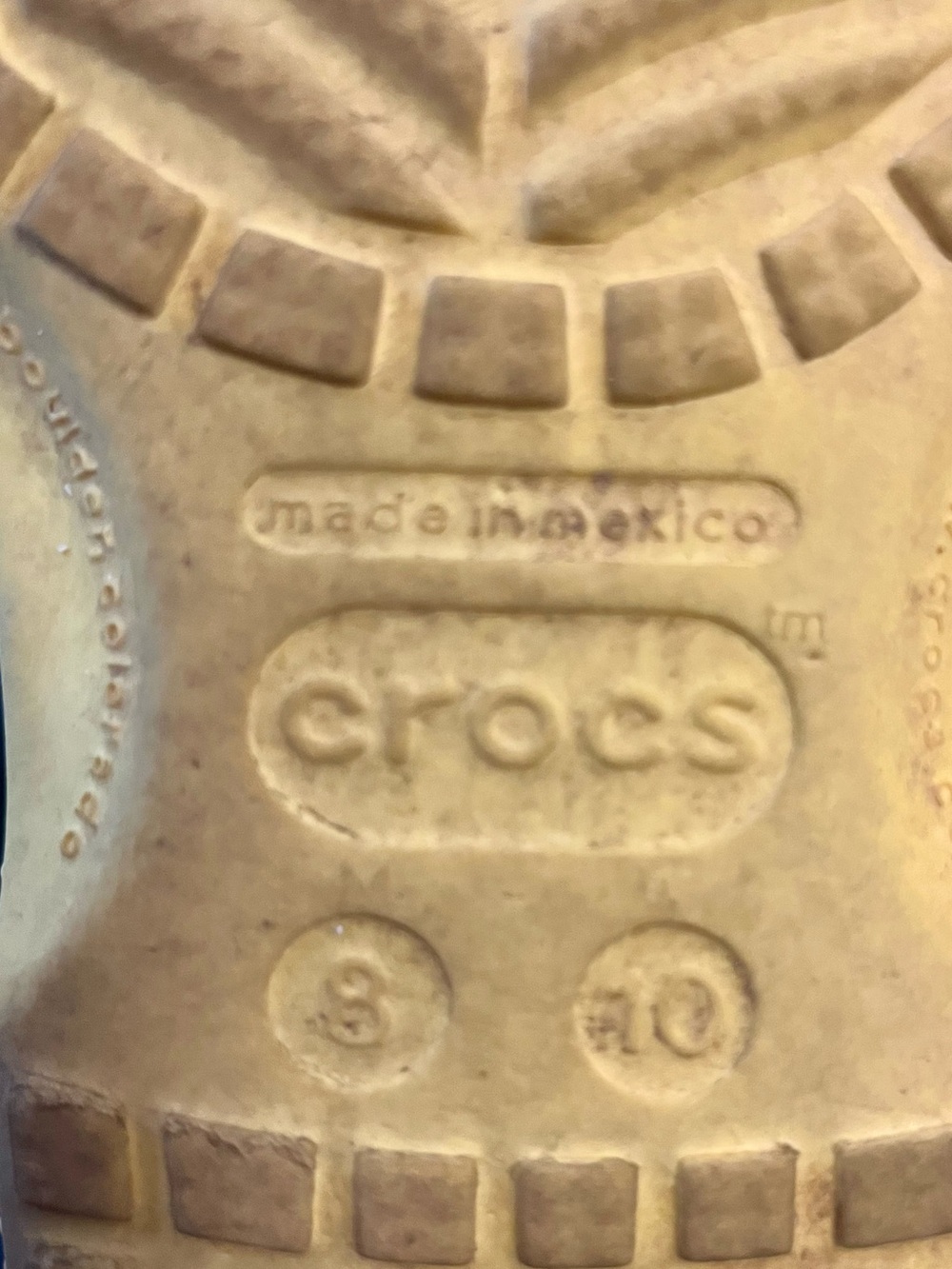 Yellow Crocs - Picture 6 of 8